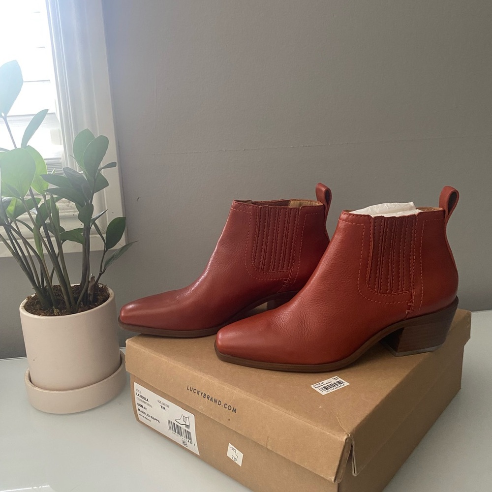 Lucky Brand LK-Idola Ankle Boot in Sumac